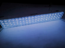 Cargar imagen en el visor de la galería, LUZ DE EMERGENCIA DE 60 LEDS RECARGABLE