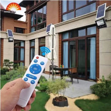 Cargar imagen en el visor de la galería, Reflector LED con panel solar