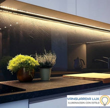 Cargar imagen en el visor de la galería, TIRA LED LUZ CALIDA 5 METROS