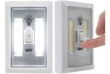 Cargar imagen en el visor de la galería, Apagador con luz de emergencia