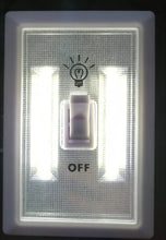 Cargar imagen en el visor de la galería, Apagador con luz de emergencia