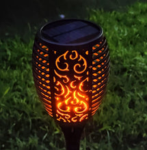 Cargar imagen en el visor de la galería, Luminaria solar tipo Antorcha de LED